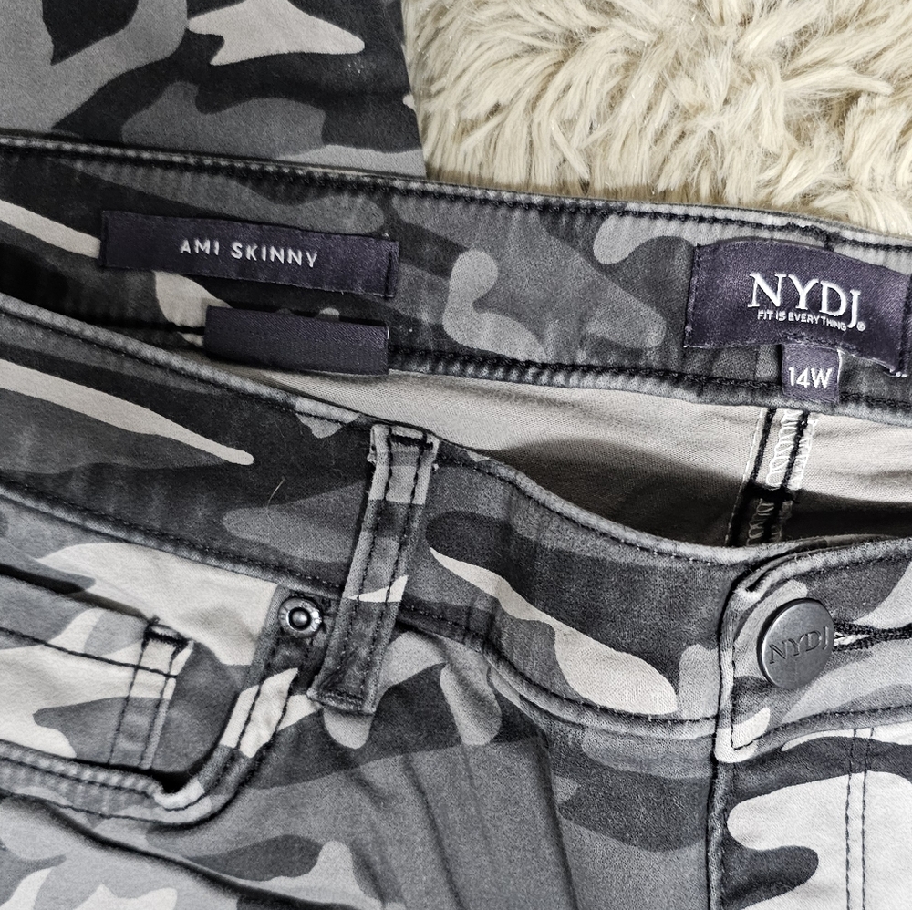 NYDJ Camo Jeans K - Picture 5 of 8